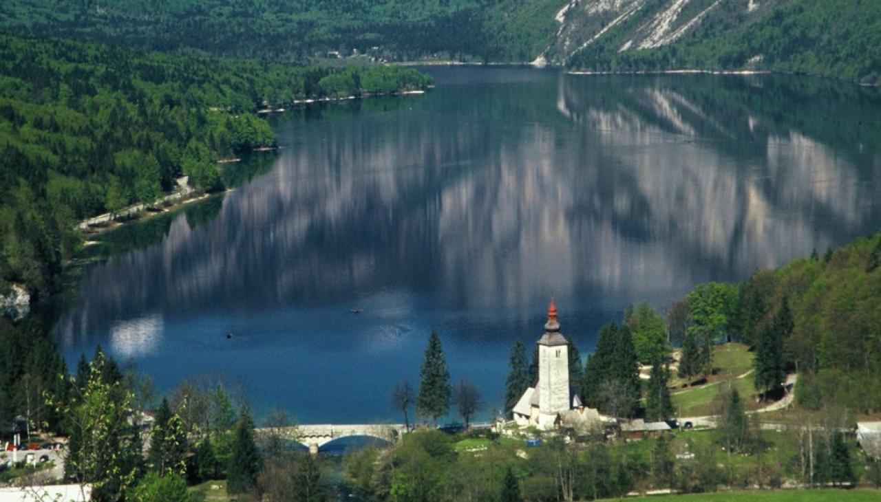 A BOHINJI-TÓ